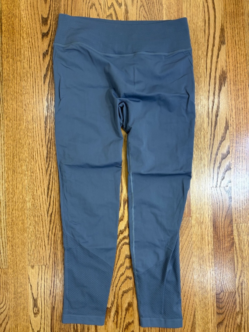 lululemon grayish blue 25" performance leggings (10)
